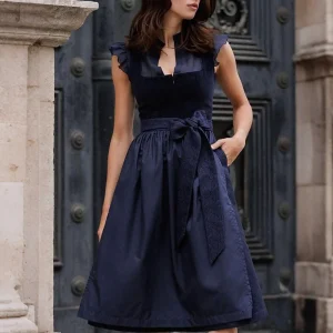 Elegante dirndljurk in marineblauw – Oktoberfest | Klassieke klederdracht met schort